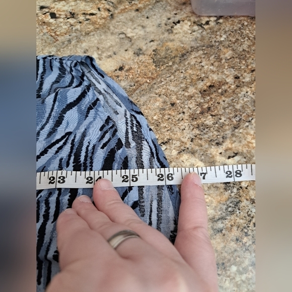 BEACH Lunch Lounge Blue Black Tiger Print Viscose Size S/P Blouse - Picture 8 of 9